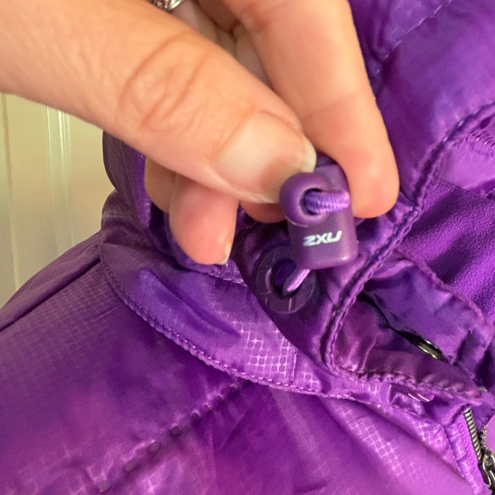 2XU Women's Insulation Jacket, Womens Size Small - Picture 6 of 13